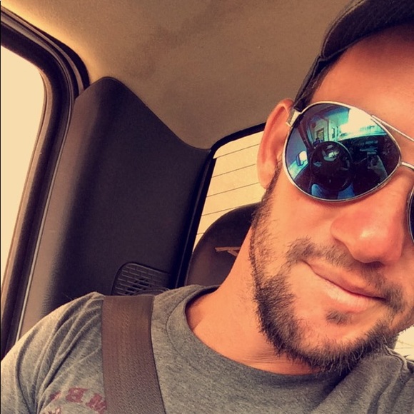 Meet your Posher, Joshua - Picture 1 of 1